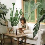 De perfecte leren bank scoren: tips & trends bij jouw woonwinkel!