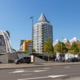 Hoe vind je snel contact met lokale hotspots zoals Artsy Avenue in Rotterdam?
